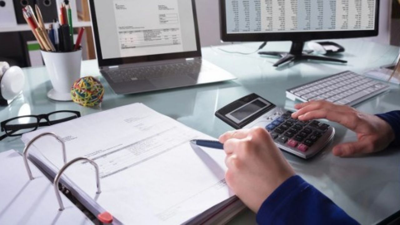 Şirketlerde Dijital Defter Zorunluluğu Başlıyor: Kâğıt Uygulama Tarihe Karışıyor