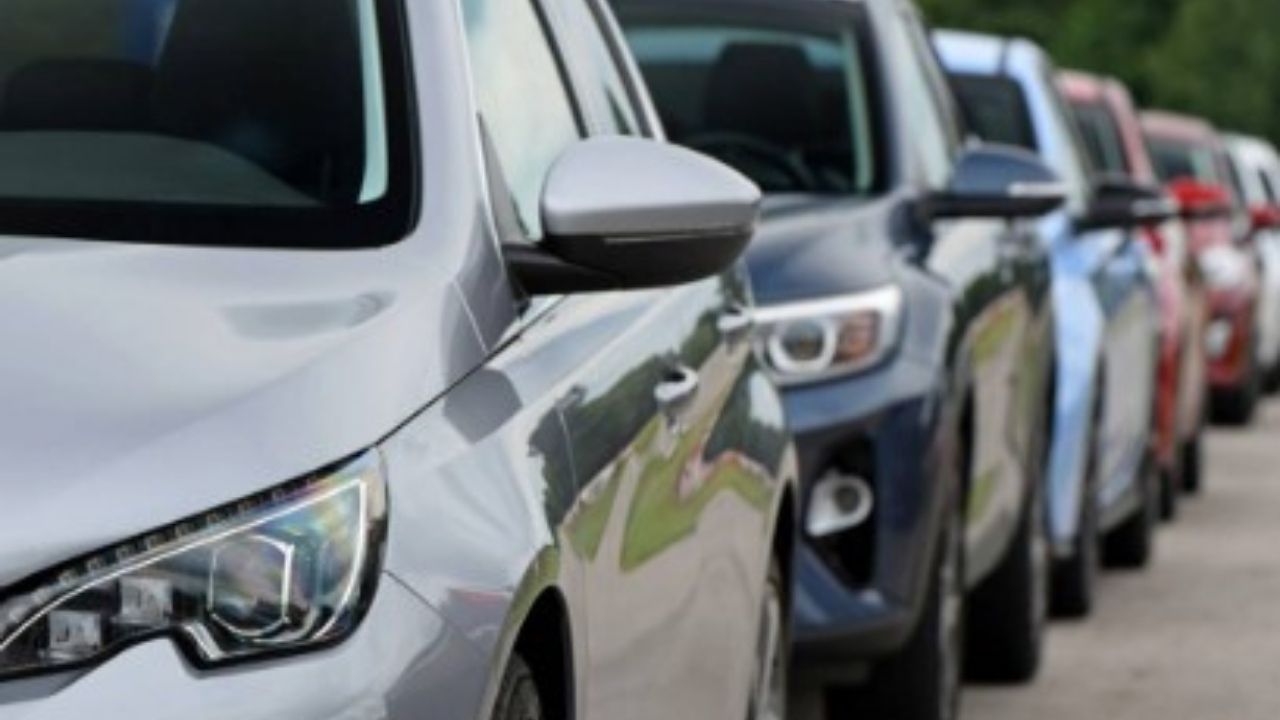 Otomotiv Pazarında Rekor Sinyali: Sıfır Araç Satışlarında Tarihi Yıl Beklentisi