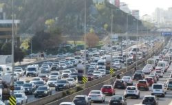 Trafikte Bu Hareketleri Yapanlara Hapis Yolu Göründü: Yeni Yasa Yürürlükte